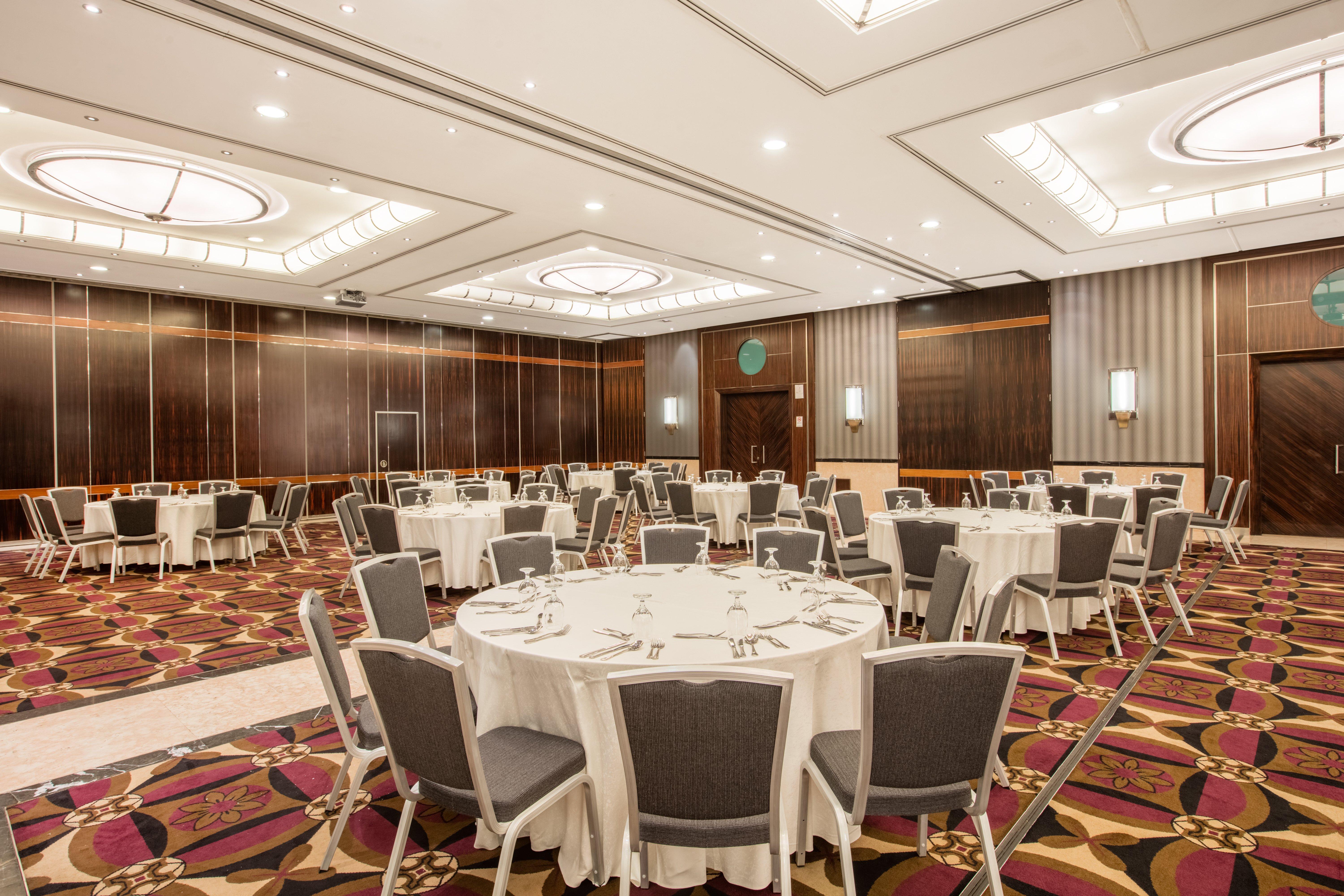 Crowne Plaza Hamra Beirut By Ihg Hotel Exterior photo