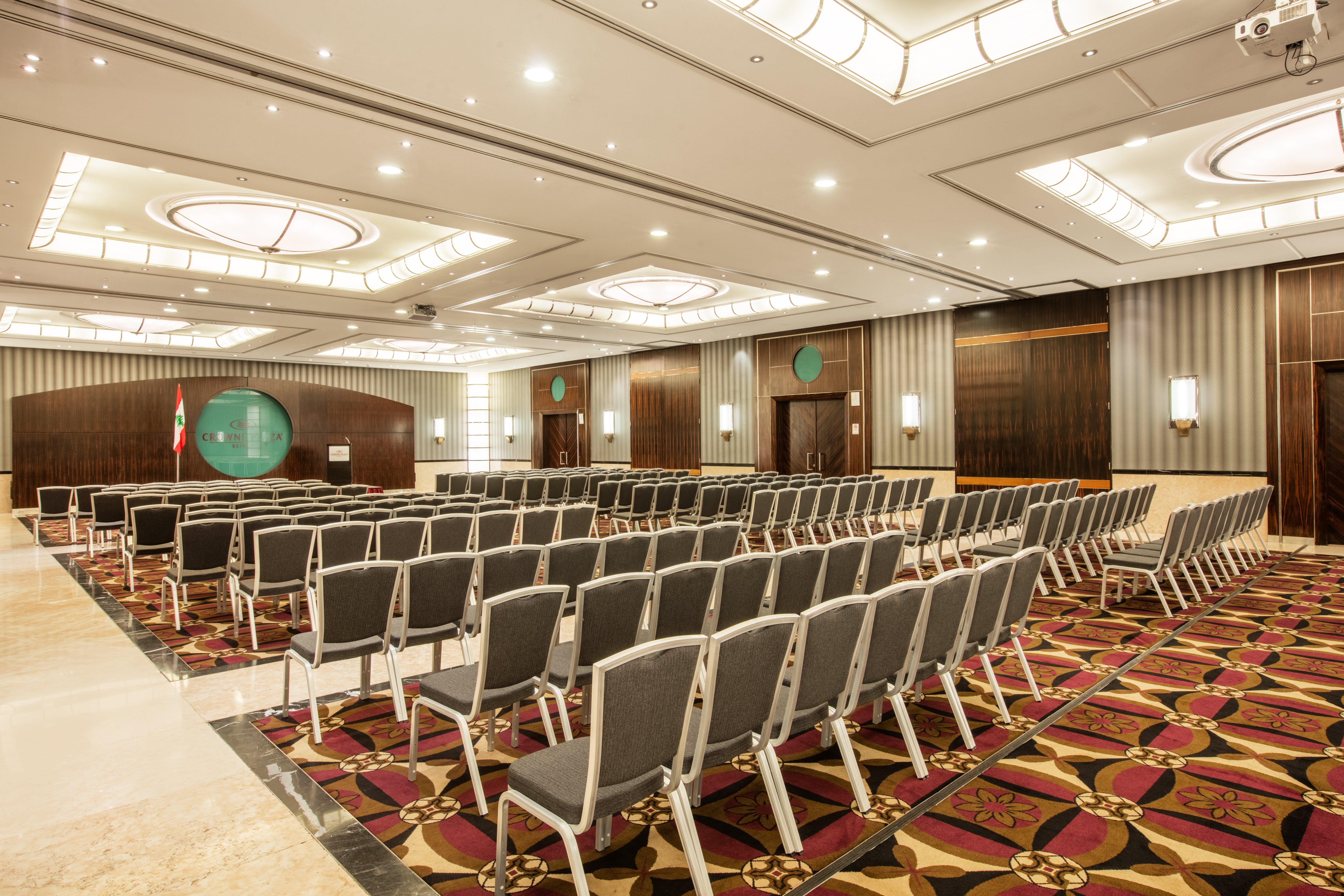 Crowne Plaza Hamra Beirut By Ihg Hotel Exterior photo